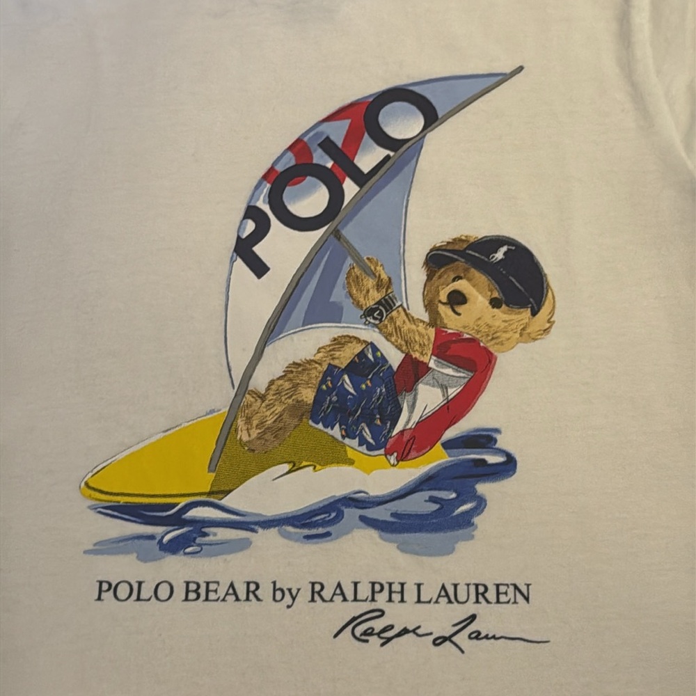 Excellent condition on boys Polo by Ralph Lauren boys white short sle shirt.